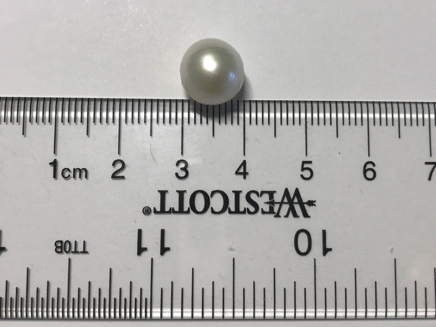 Personalized Freshwater Pearl Bracelet with Initial Charm – Adjustable Bridesmaid Gift for Women