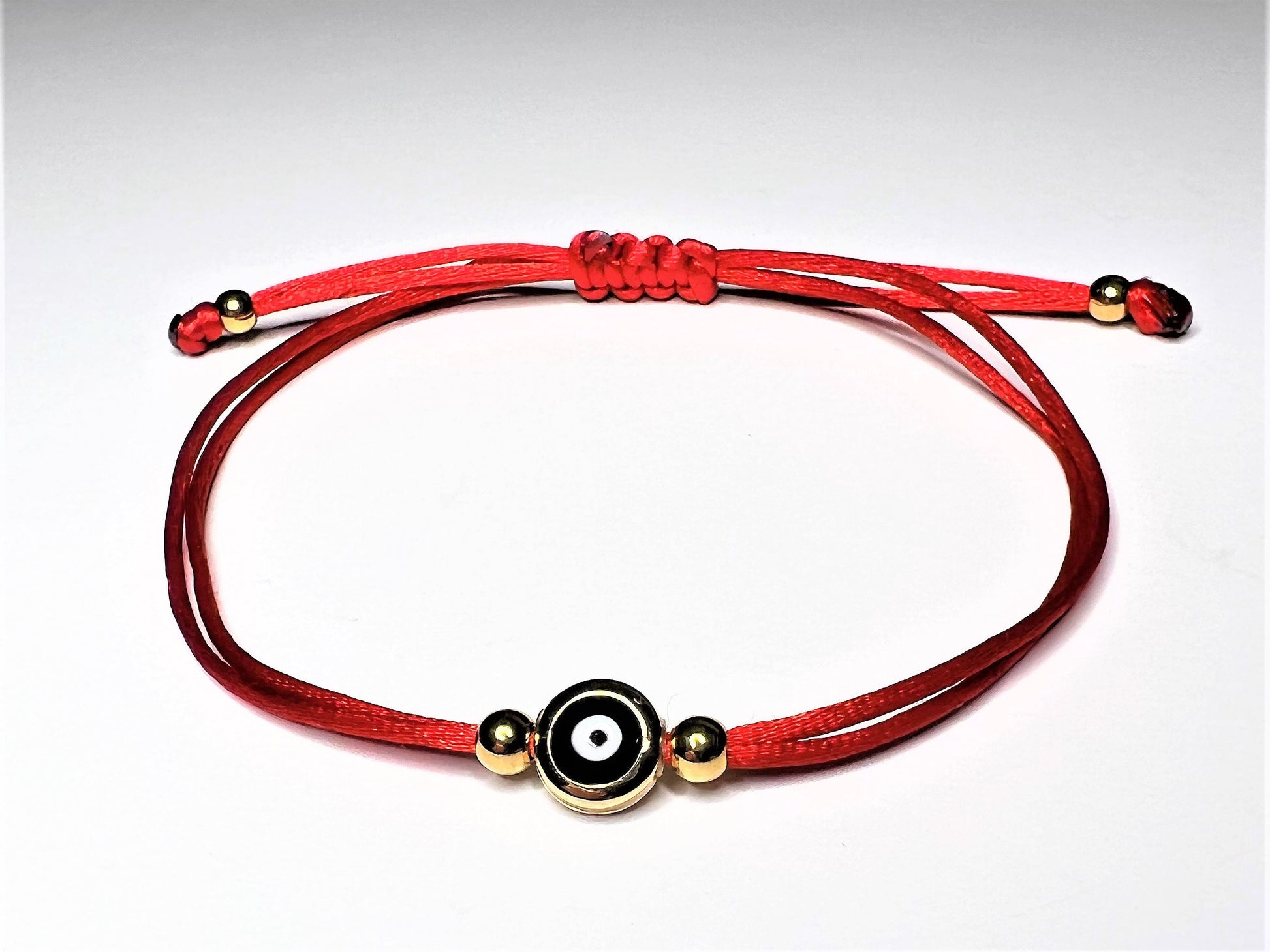 Red String Evil Eye Bracelet - side view