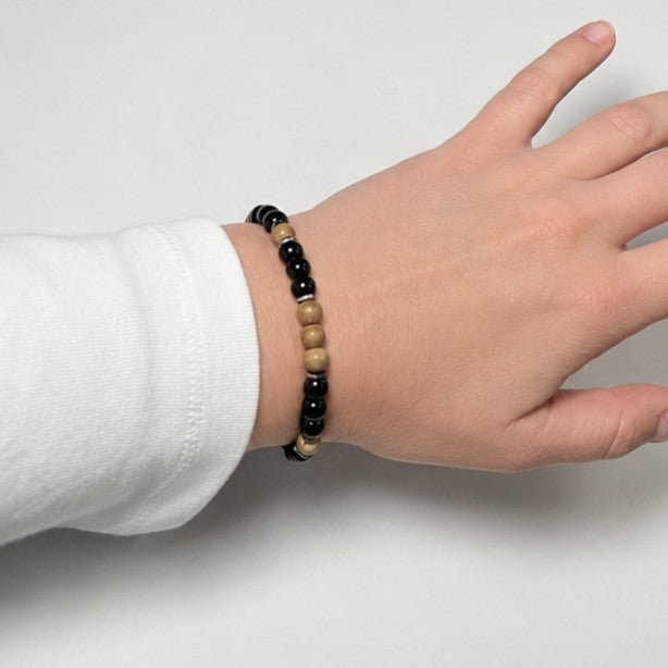 Waterproof Sandalwood & Black Onyx Bracelet with Hematite - close-up